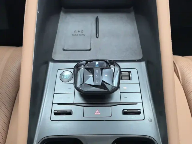 BYD Song L EV — Фото автомобиля 13