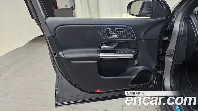 Mercedes-Benz EQA — Фото автомобиля 24