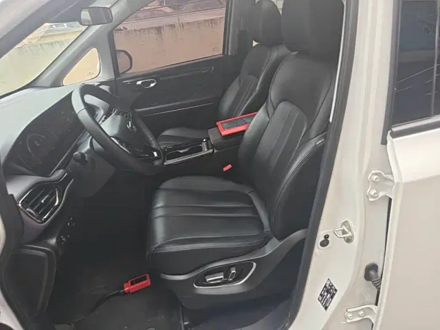 GAC Trumpchi M6 — Фото автомобиля 14