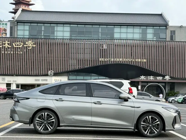 Chery Arrizo 8 — Фото автомобиля 5