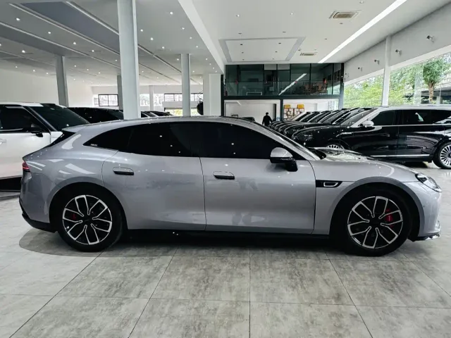 Qi Jing Opening Realm Sedan — Фото автомобиля 3