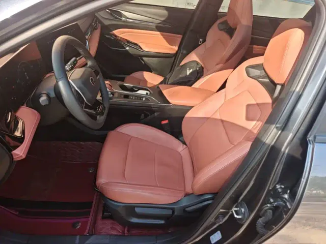 Changan X5 Plus — Фото автомобиля 14