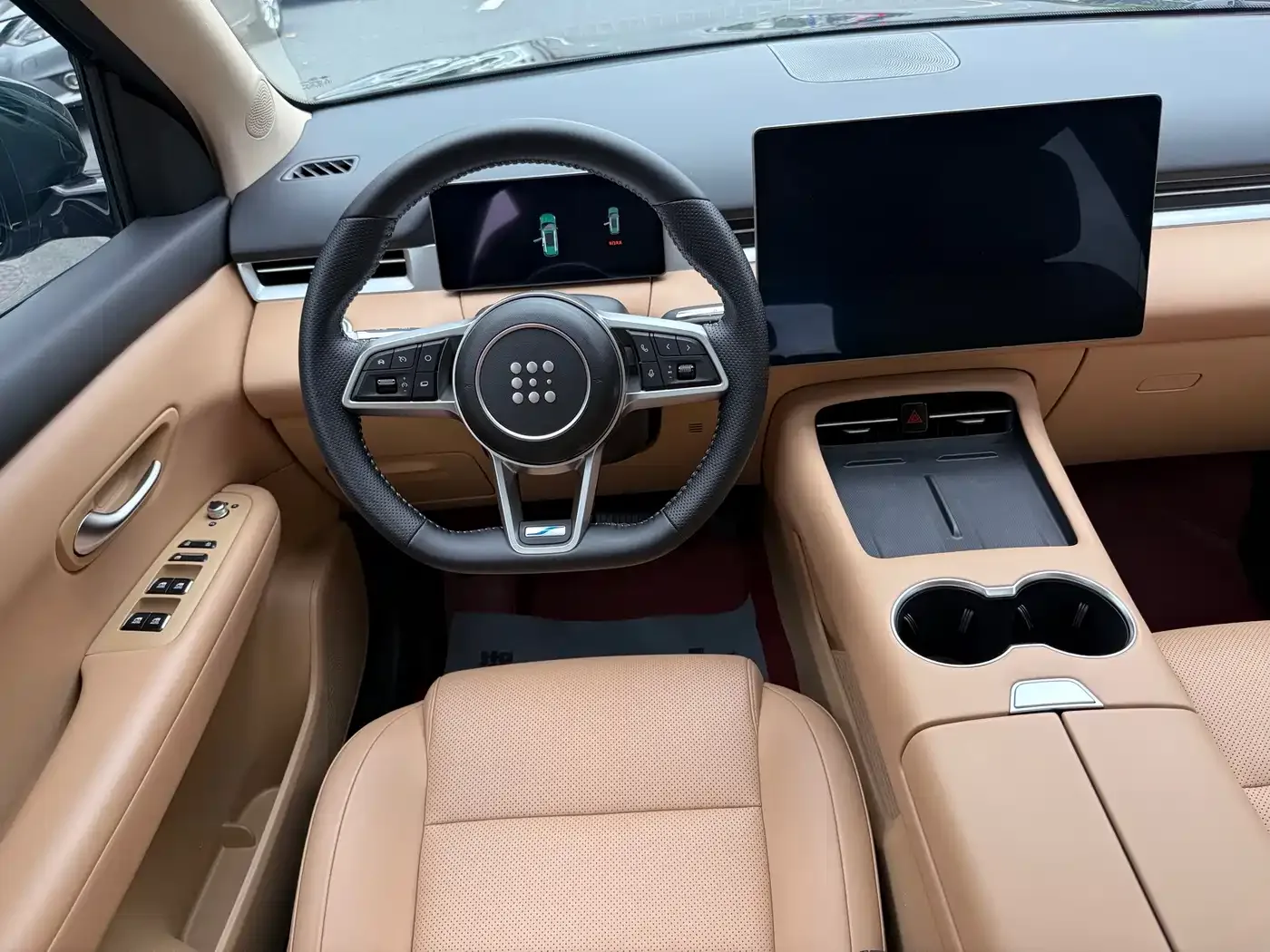 Landian Landian E5 PLUS 2025 165km Long Range First Edition 7-seater — Фото автомобиля 12