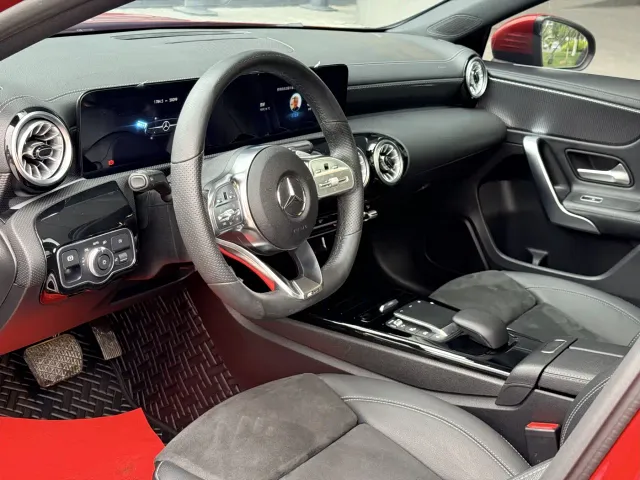 Mercedes-Benz A-Class — Фото автомобиля 12