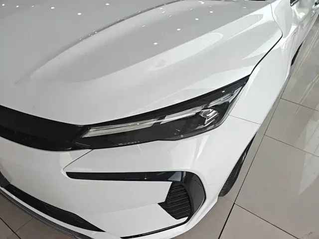 Geely Emgrand L — Фото автомобиля 23