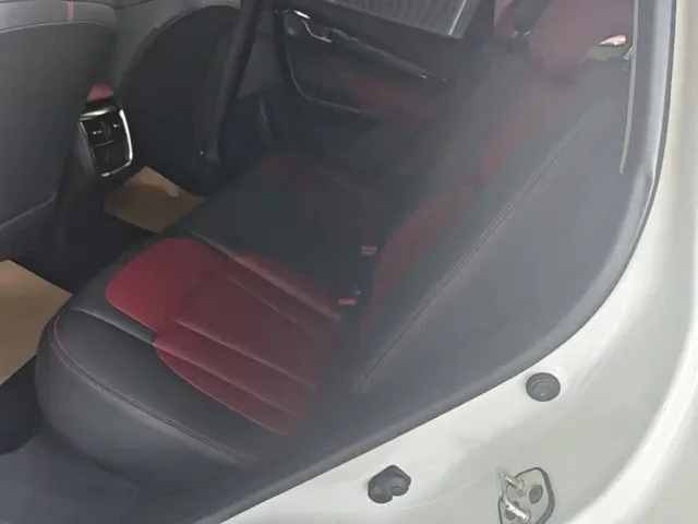 Dongfeng Fengshen AX7 — Фото автомобиля 16