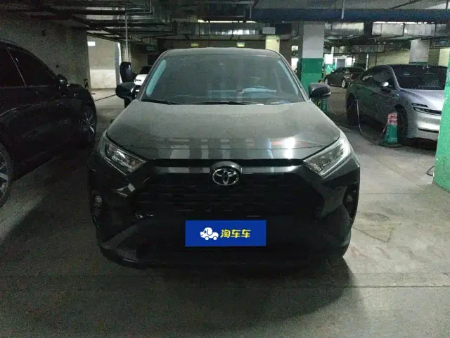 Toyota RAV4 — Фото автомобиля 2