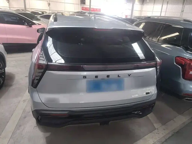 Geely Boyue L — Фото автомобиля 5
