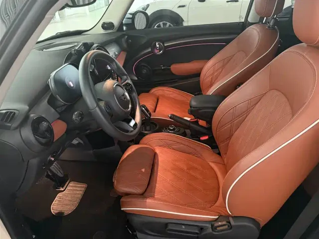 MINI Hatch — Фото автомобиля 9
