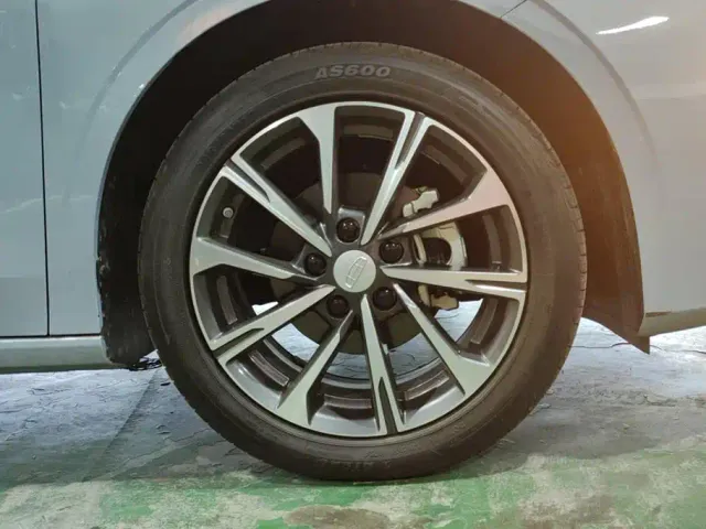 Geely Emgrand — Фото автомобиля 6