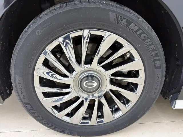 GAC Trumpchi M8 — Фото автомобиля 9