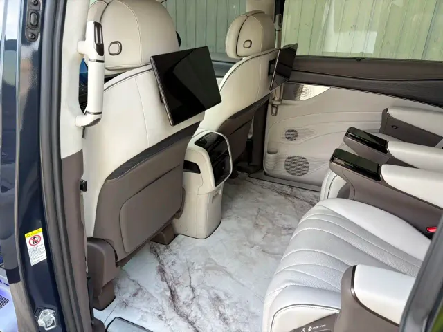 Denza Denza D9 2022 DM-i 970 AWD Flagship — Фото автомобиля 16