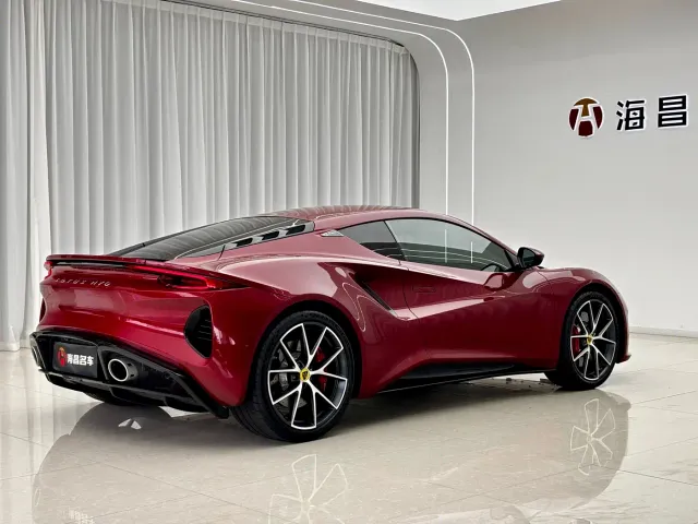 Lotus Emira — Фото автомобиля 14