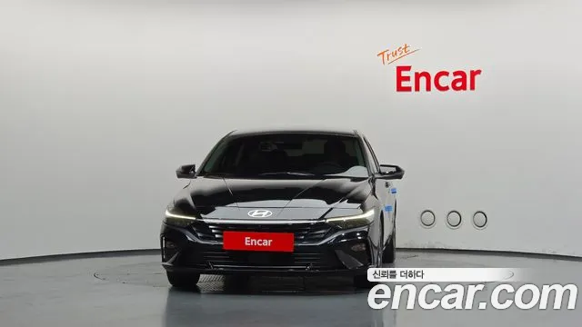 Hyundai Avante CN7 — Фото автомобиля 3