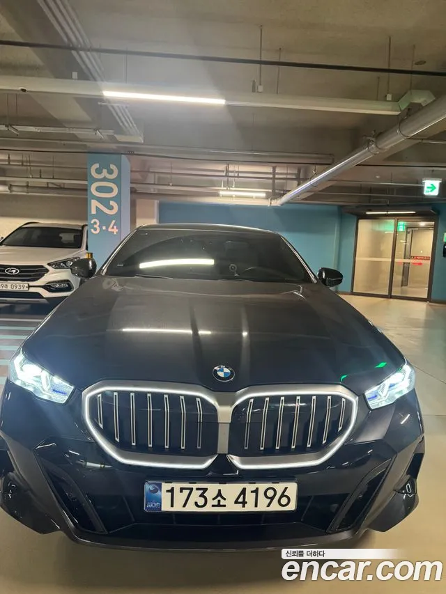 BMW 5 Series G60 — Фото автомобиля 3