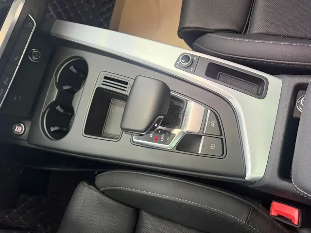Audi A4L — Фото автомобиля 8