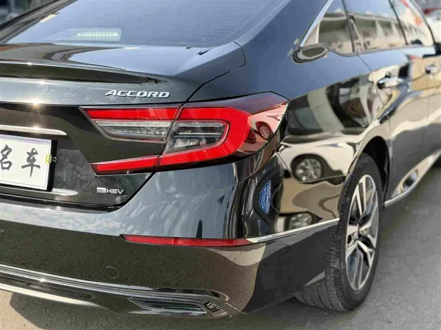 Honda Accord — Фото автомобиля 13