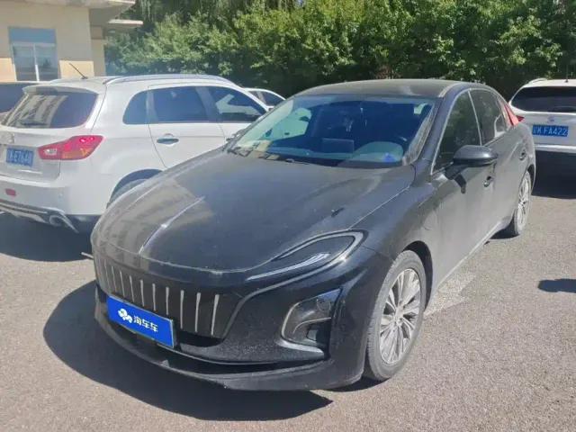 Фотография автомобиля — Hongqi E-QM5