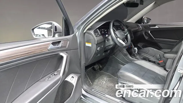 Volkswagen Tiguan — Фото автомобиля 15