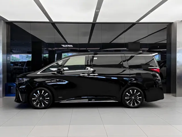 Toyota Alphard — Фото автомобиля 3