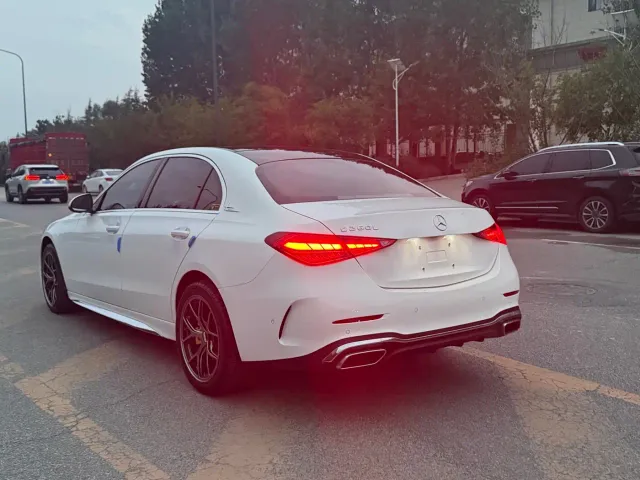 Mercedes-Benz C-Class — Фото автомобиля 4