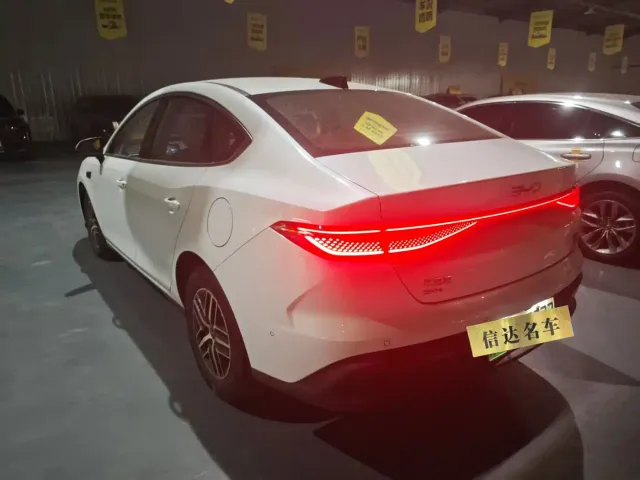 BYD Seal 05 DM-i — Фото автомобиля 8