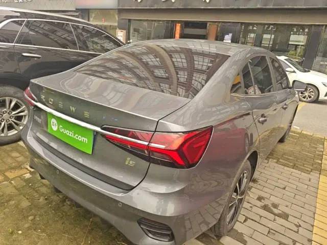 Roewe i5 — Фото автомобиля 6