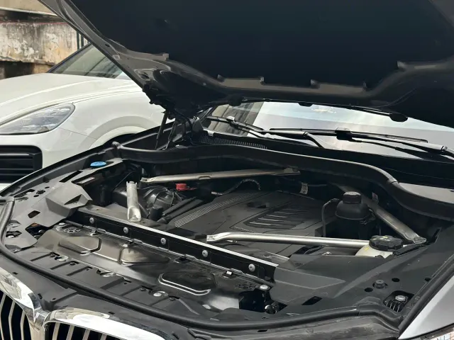 BMW X5 — Фото автомобиля 9