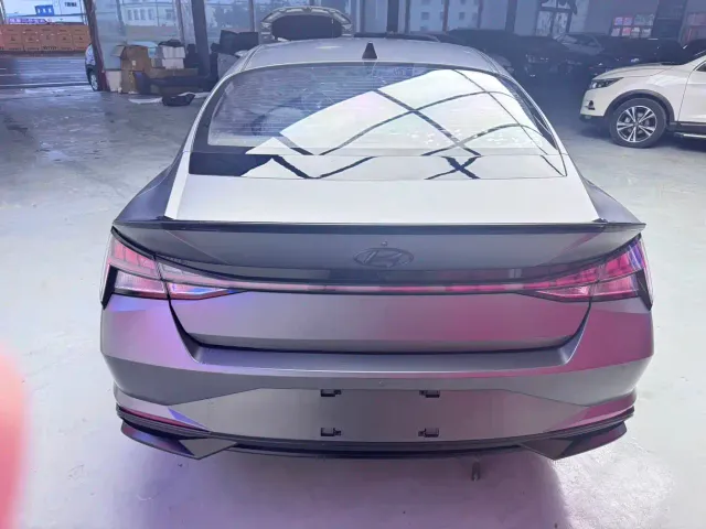 Hyundai Elantra — Фото автомобиля 5