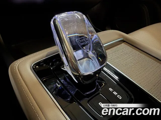 Volvo XC90 — Фото автомобиля 9