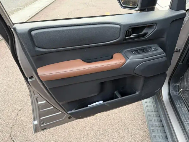 Toyota Prado — Фото автомобиля 6