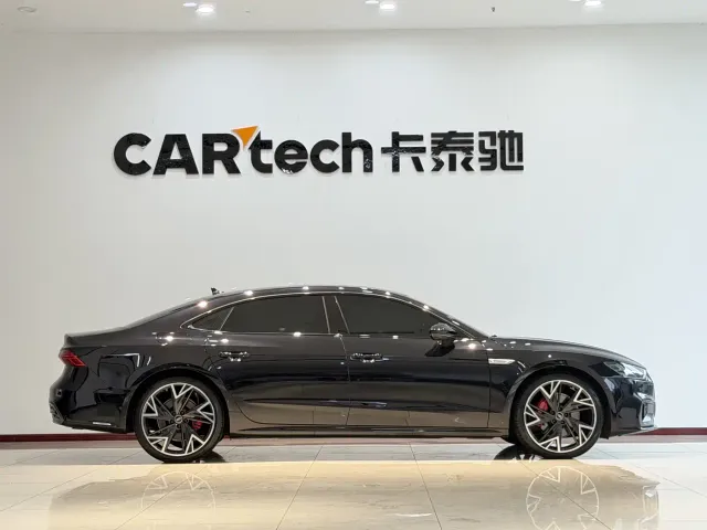 Audi A7L — Фото автомобиля 5