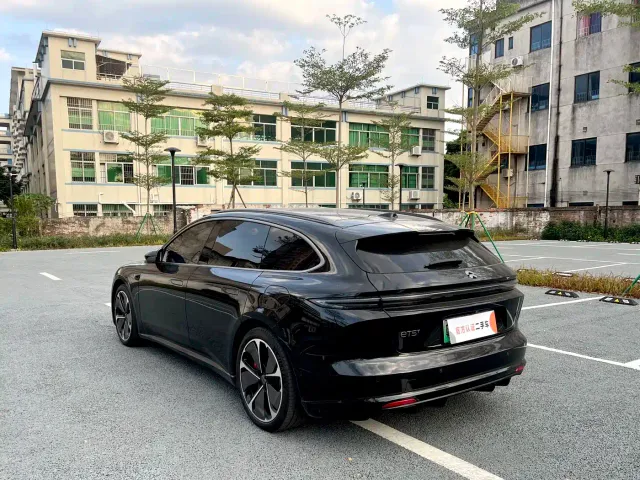 Nio ET5 Touring — Фото автомобиля 4