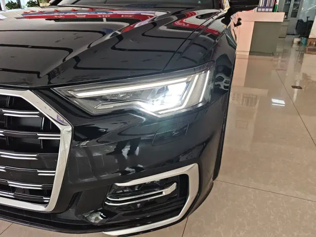 Audi A6L — Фото автомобиля 13