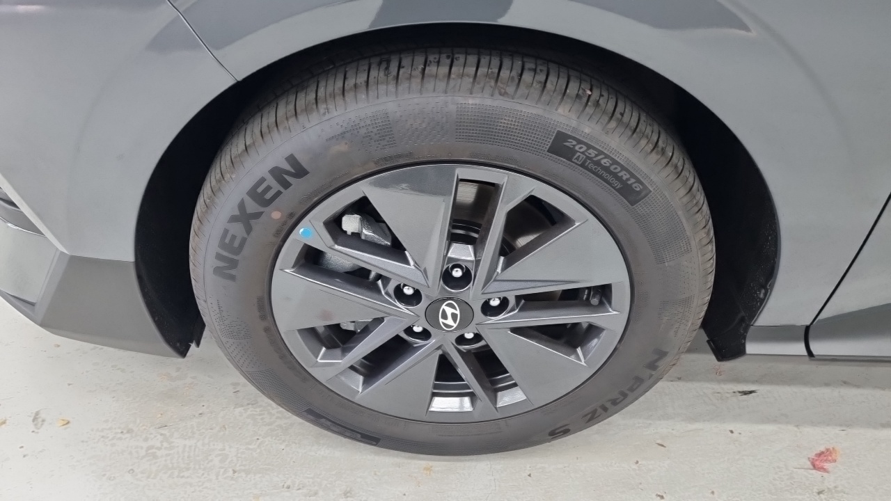 Hyundai Avante (CN8) — Фото автомобиля 18