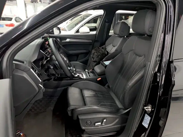 Audi Q5L — Фото автомобиля 14
