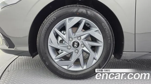 Hyundai Avante CN7 — Фото автомобиля 5