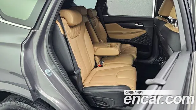 Hyundai Santa Fe — Фото автомобиля 17