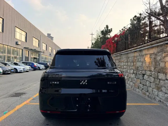 IM Motors LS8 — Фото автомобиля 8