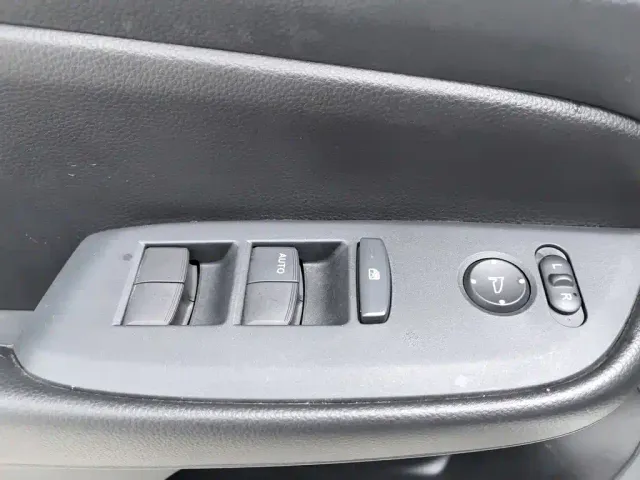 Honda Fit — Фото автомобиля 9