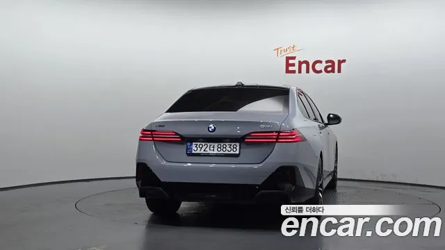 BMW 5-Series 5 серия (G60) 530i xDrive M Sport — Фото автомобиля 4