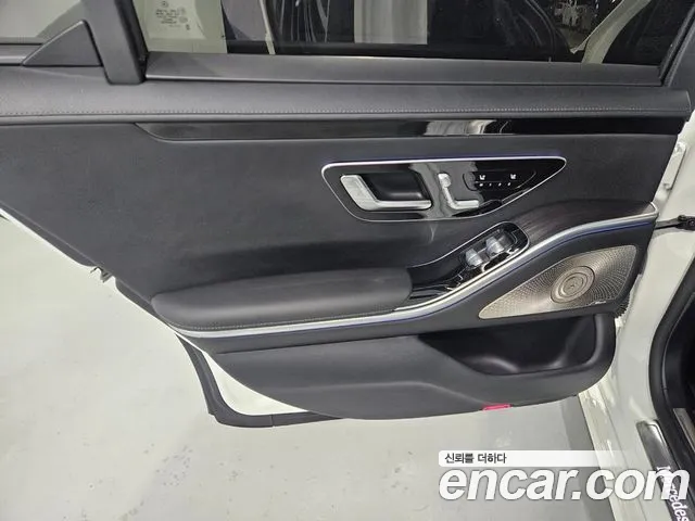 Mercedes-Benz S-Class — Фото автомобиля 17