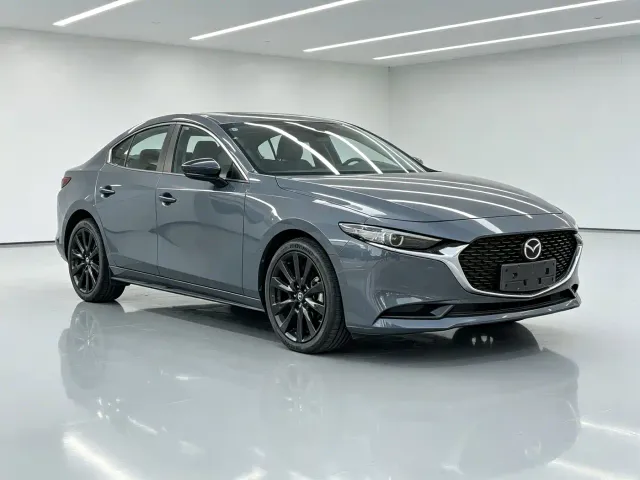 Mazda Axela — Фото автомобиля 3