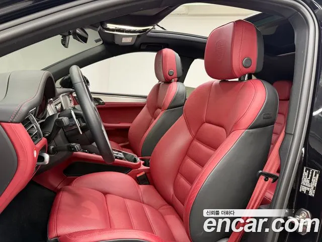 Porsche Macan — Фото автомобиля 10