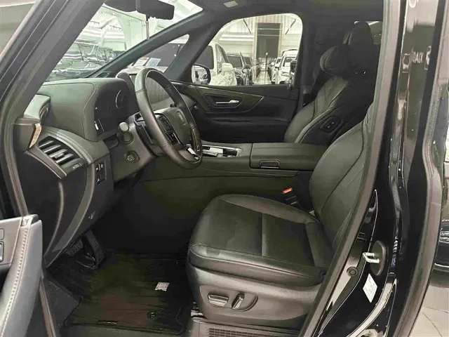 Toyota Vellfire — Фото автомобиля 10