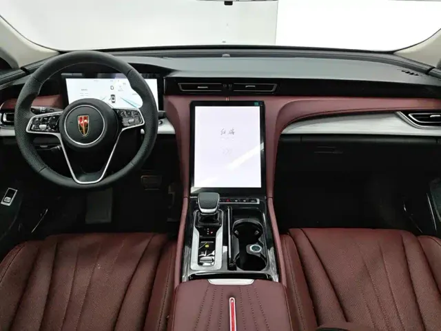Hongqi H5 PHEV — Фото автомобиля 12