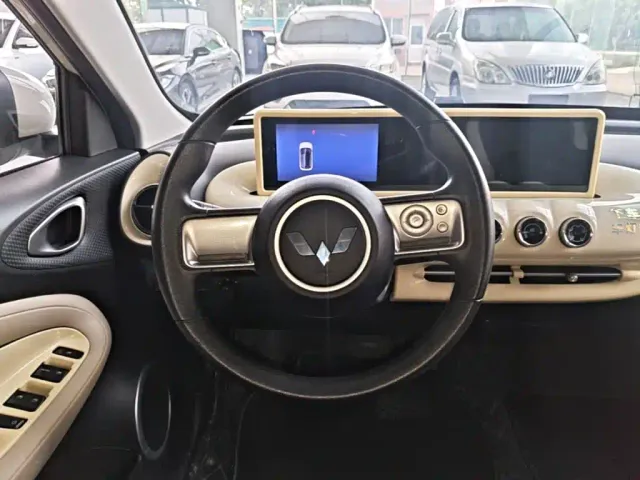 Wuling Bingo — Фото автомобиля 10