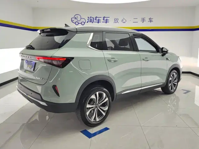 Wuling Asta — Фото автомобиля 3