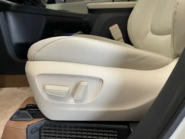Toyota Granvia — Фото автомобиля 25