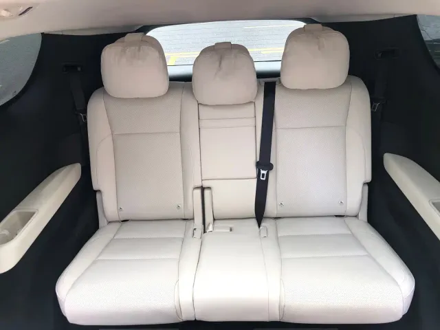 Li Auto MEGA — Фото автомобиля 11